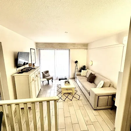 Cyprien Golf View 2 Bedrooms , 900 M From The Apartmán