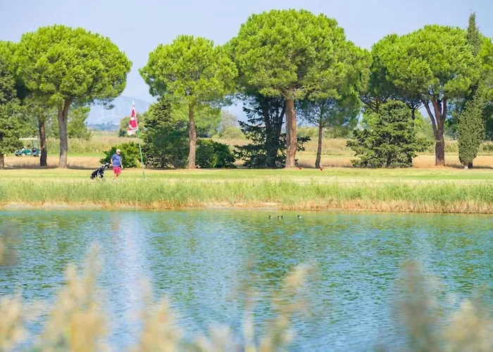 Cyprien Golf View 2 Bedrooms , 900 M From The شقة سان سيبريان