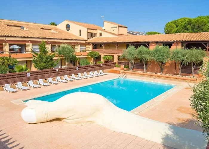 شقة Cyprien Golf View 2 Bedrooms , 900 M From The *