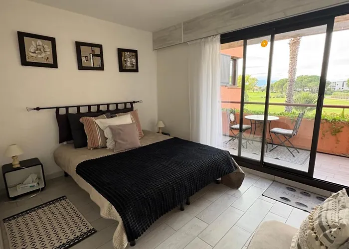 شقة Cyprien Golf View 2 Bedrooms , 900 M From The